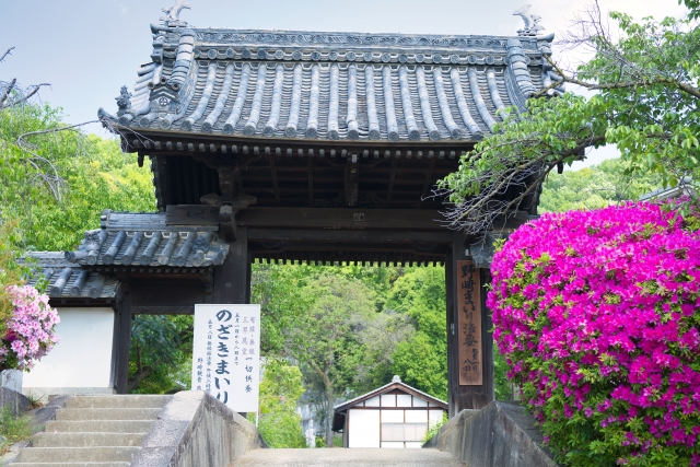 野崎観音慈眼寺の門